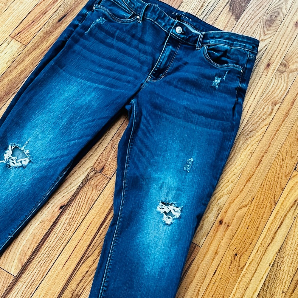 White House Black Market jeans - Picture 4 of 8
